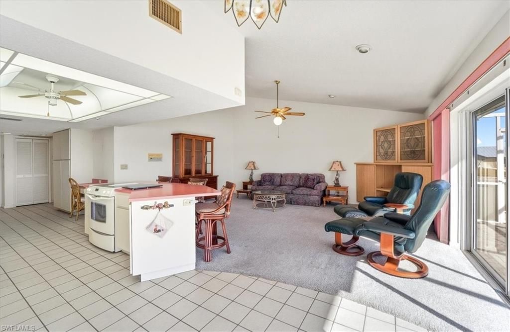 1120 SE 1st Ter, Cape Coral, FL 33990 Photo