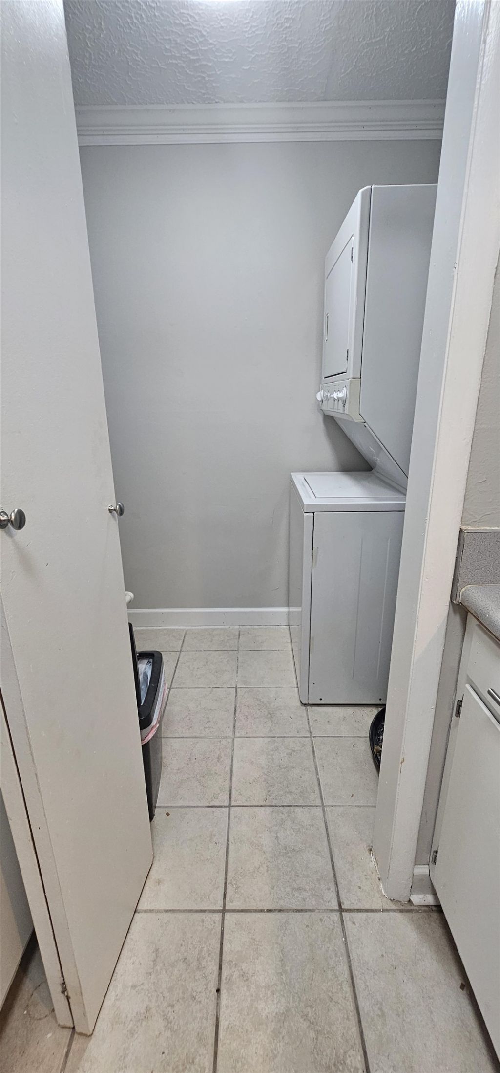 615 Carter Ln. Photo 4