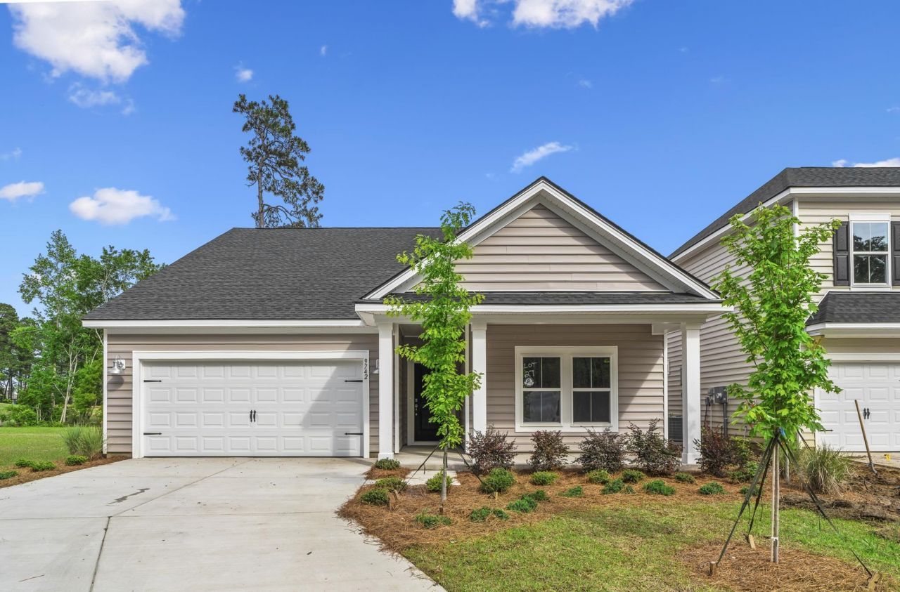 9684 Indigo Creek Blvd.  Photo 2