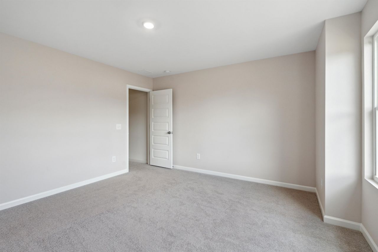 340 Cowry Ct Photo 15