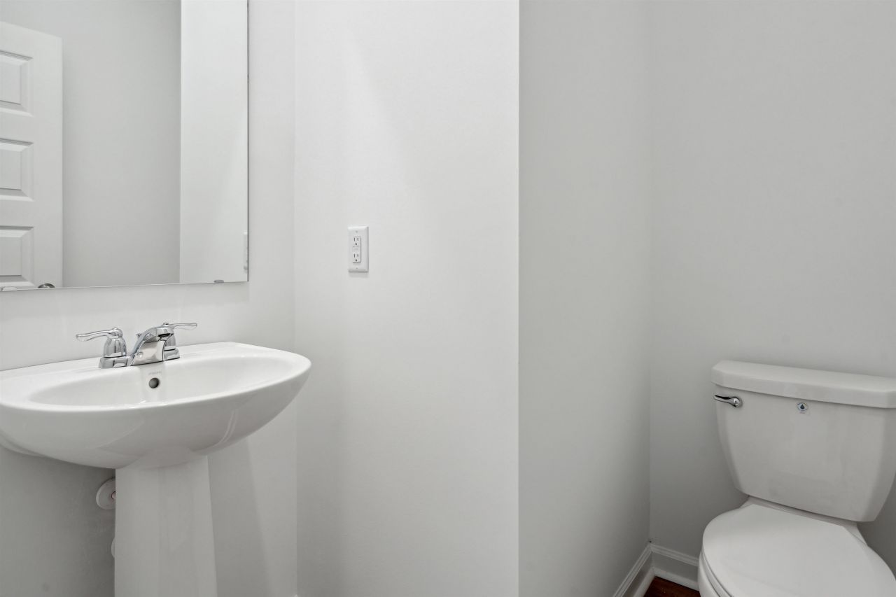 340 Cowry Ct Photo 5