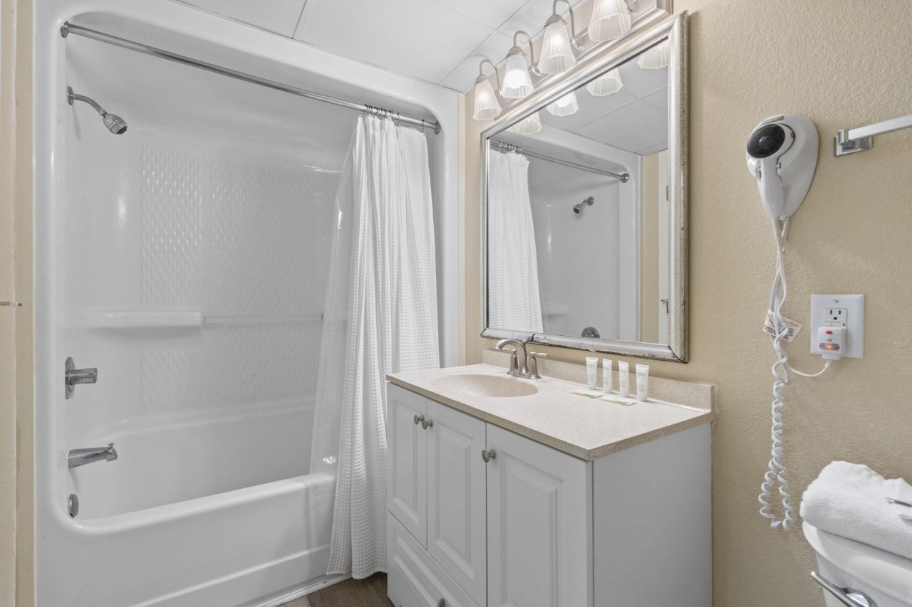 201 77th Ave. N Photo 10