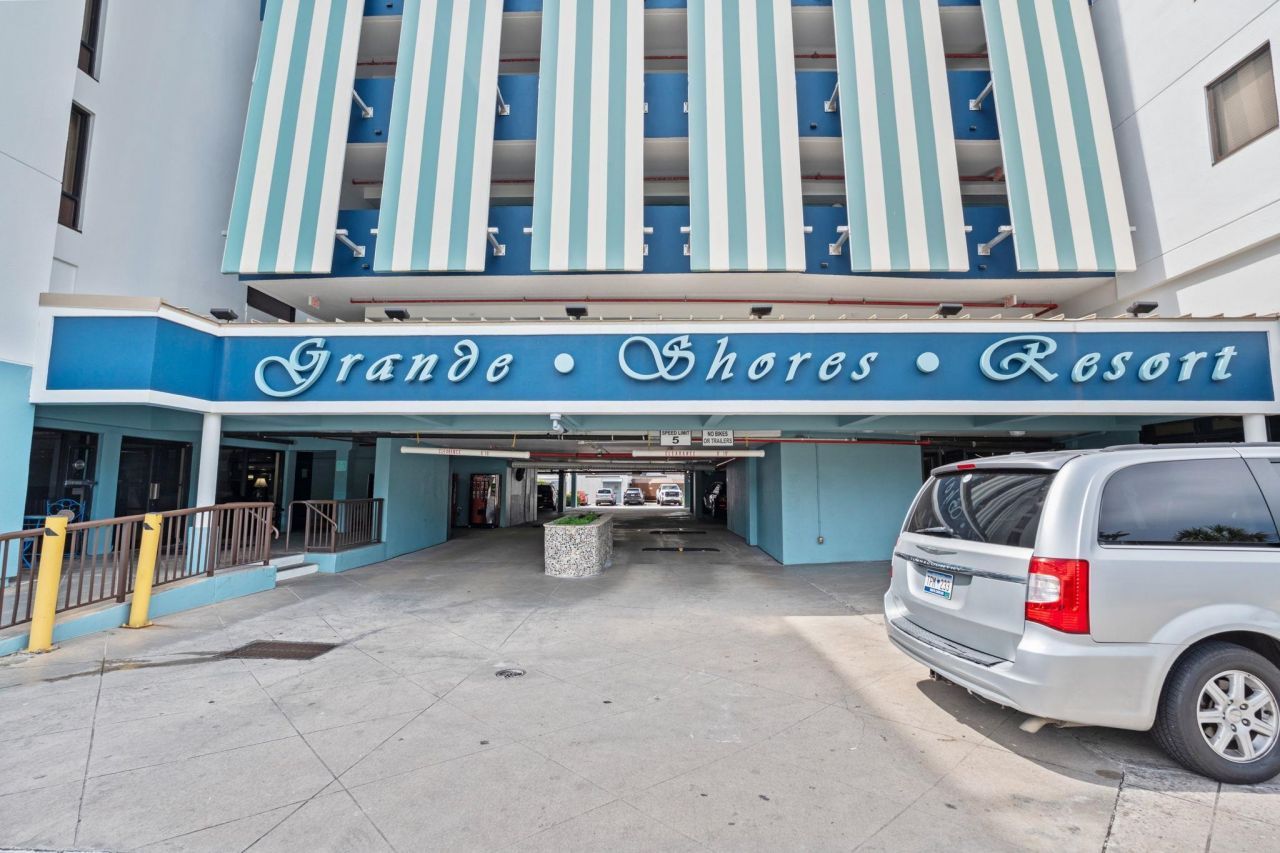 201 77th Ave. N Photo 30