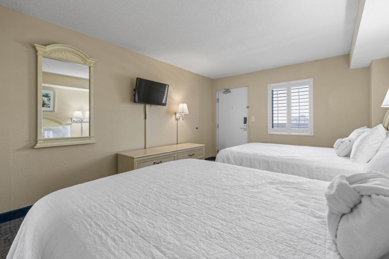 201 77th Ave. N Photo 4