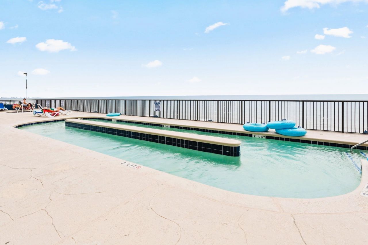 201 77th Ave. N Photo 42