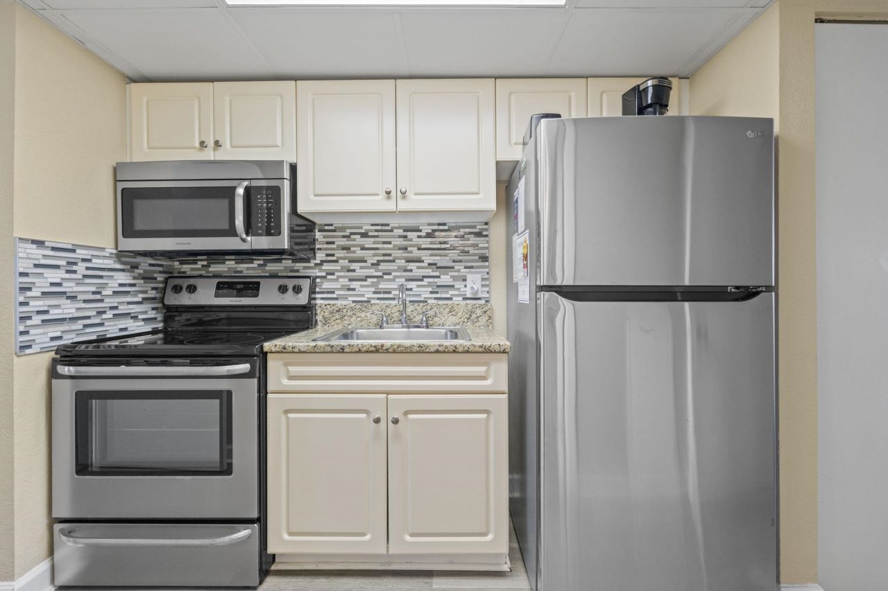 201 77th Ave. N Photo 8