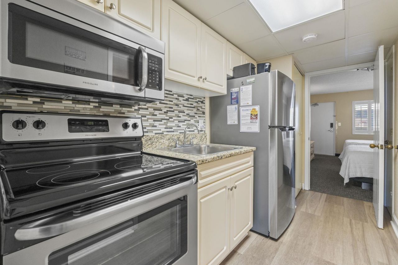 201 77th Ave. N Photo 9