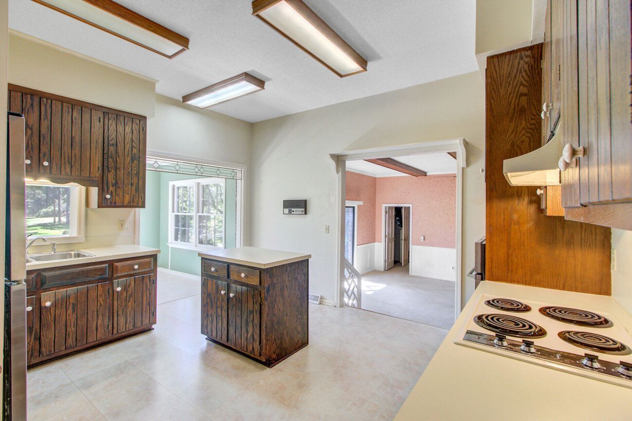 408 Country Club Boulevard Photo 14