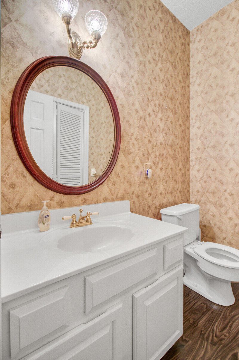 408 Country Club Boulevard Photo 20