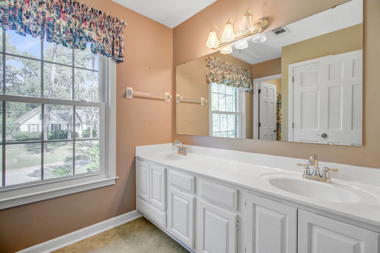 408 Country Club Boulevard Photo 30