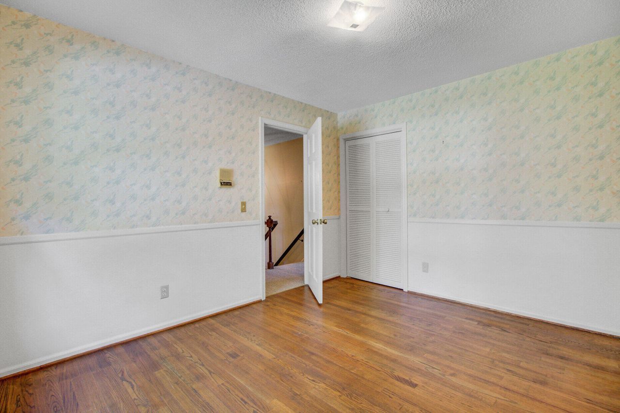 408 Country Club Boulevard Photo 32