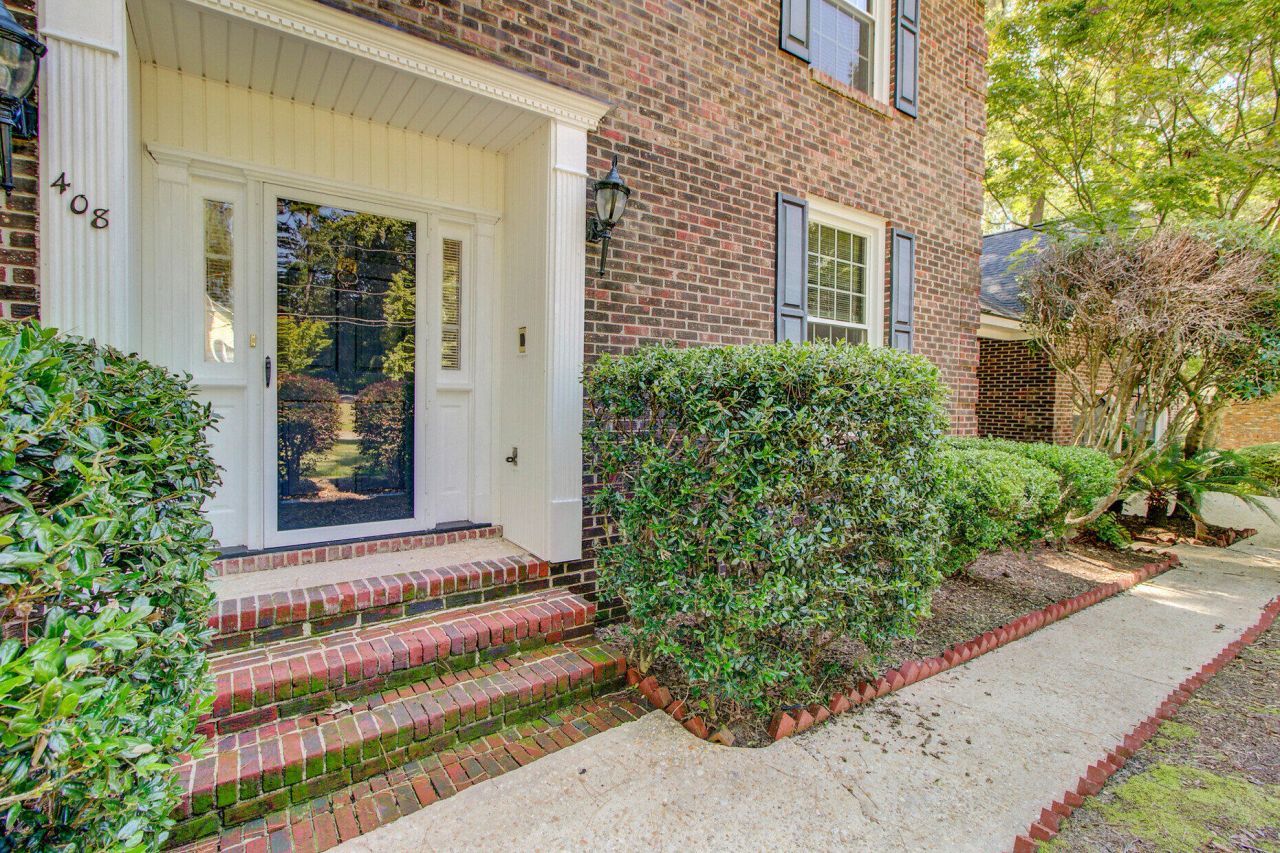 408 Country Club Boulevard Photo 5