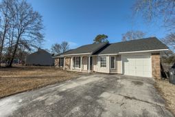 103 Chickasaw Court photo 4