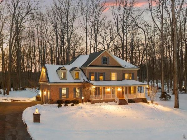 6 MIDDLE WOODS COURT, PARKTON, MD 21120