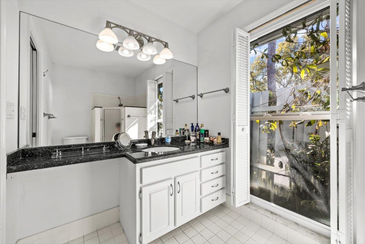 571 NE Town Terrace, Jensen Beach, FL 34957 Photo