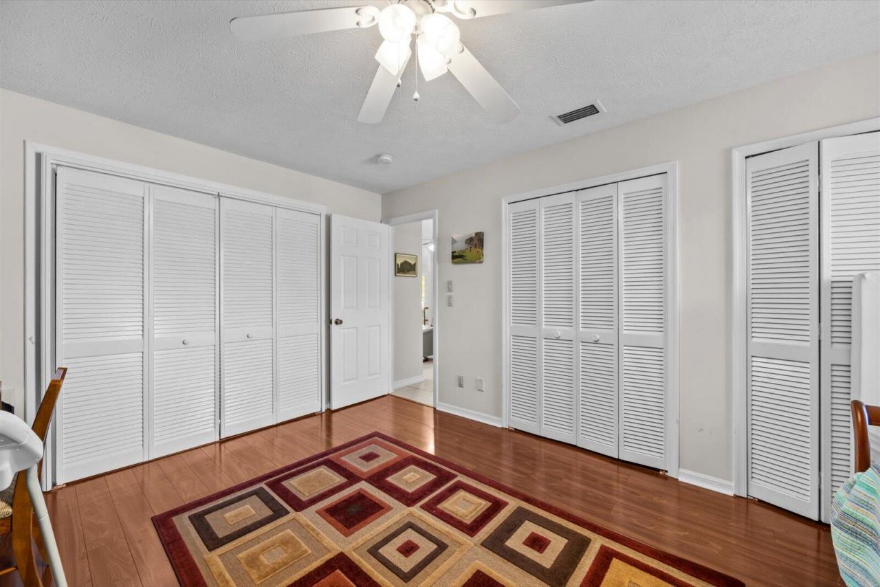 571 NE Town Terrace, Jensen Beach, FL 34957 Photo