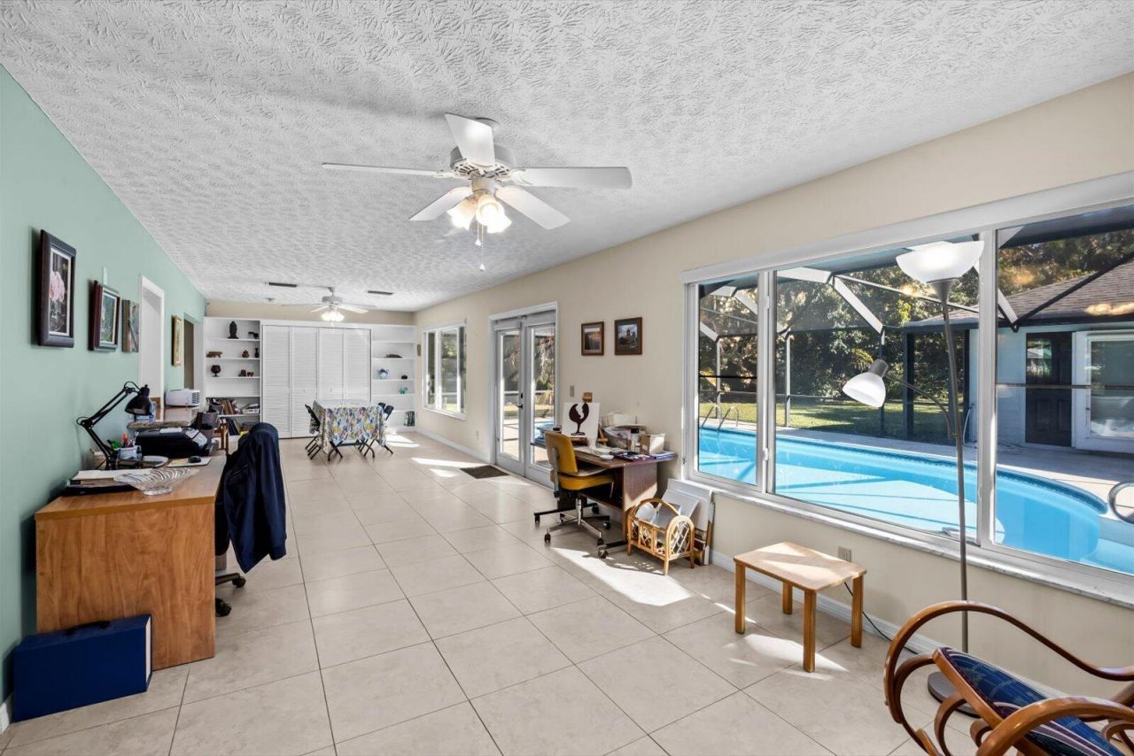 571 NE Town Terrace, Jensen Beach, FL 34957 Photo