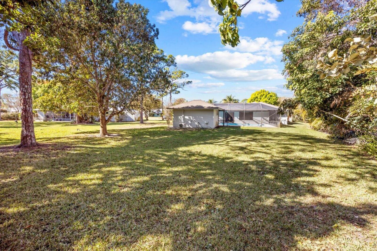 571 NE Town Terrace, Jensen Beach, FL 34957 Photo