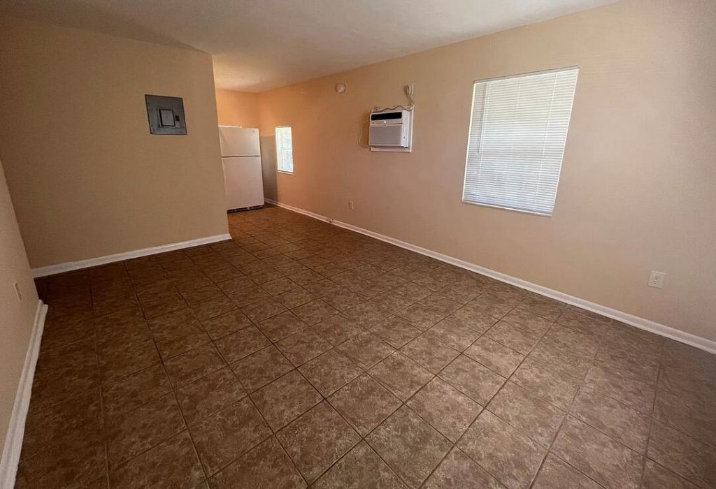 182 W 34th Street, Unit 1, Riviera Beach, FL 33404 Photo