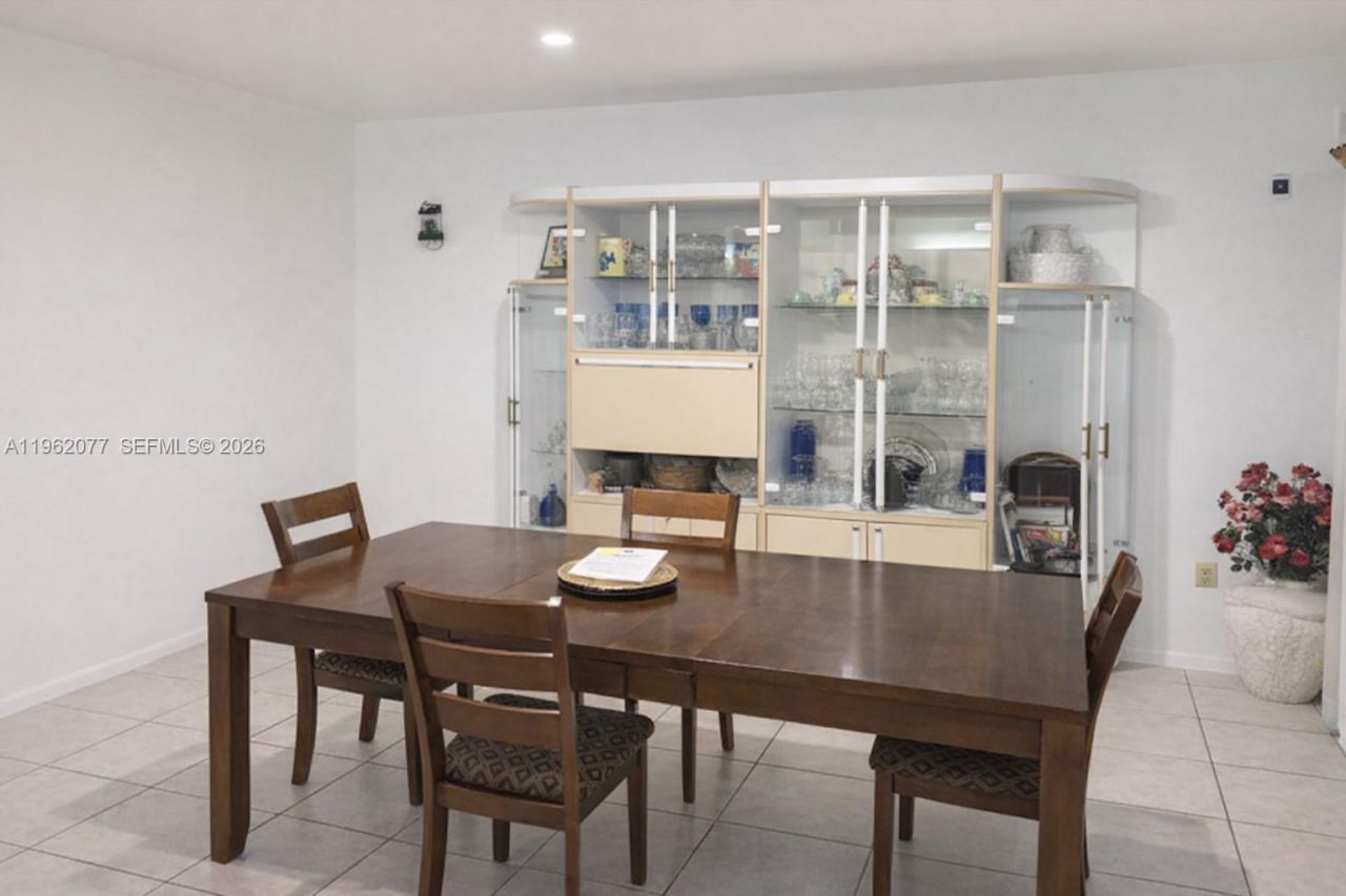 12516 SW 9th Ter, Unit 2, Miami, FL 33184 Photo