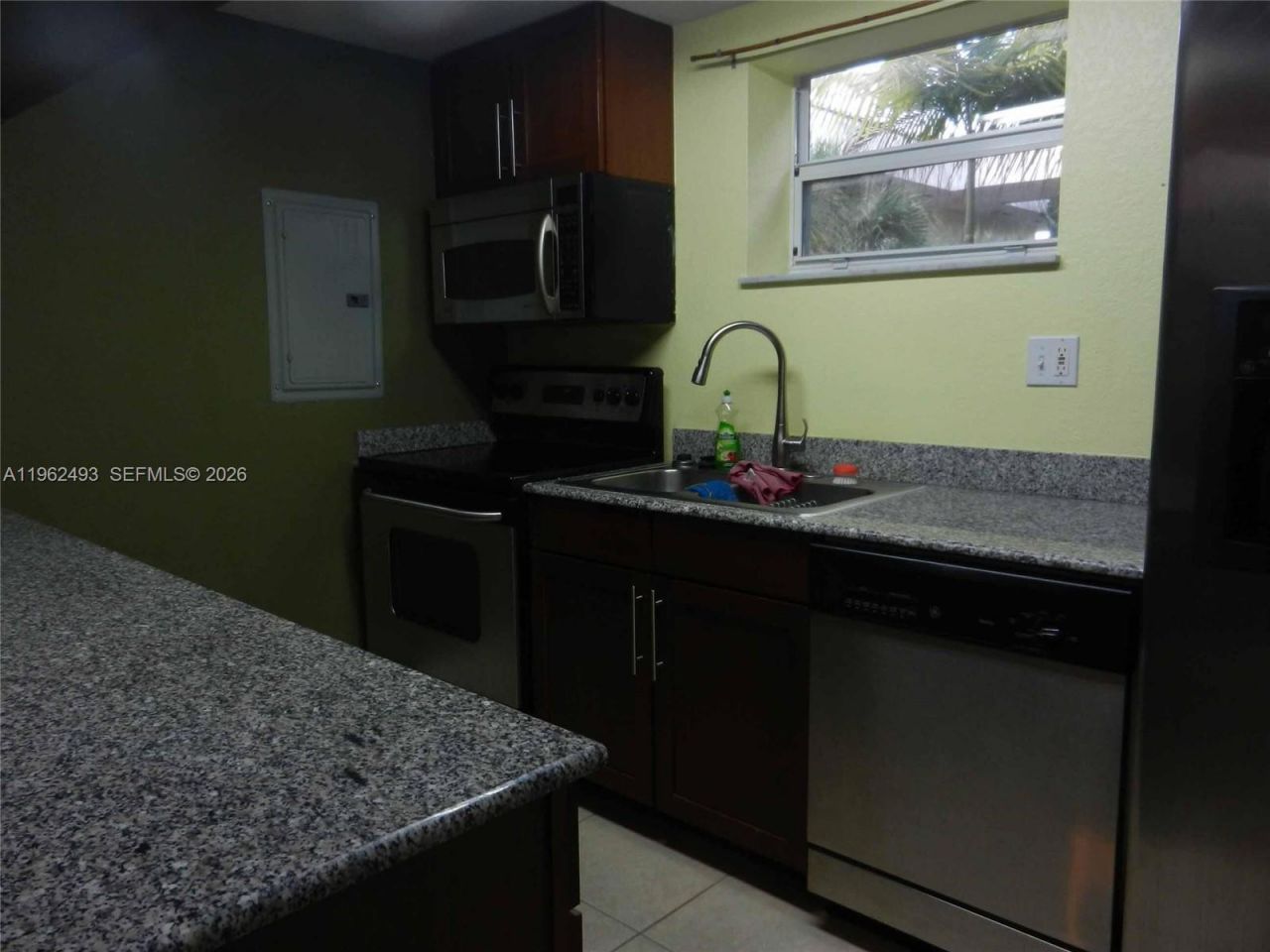 8950 SW 69th Ct, Unit 215, Pinecrest, FL 33156 Photo