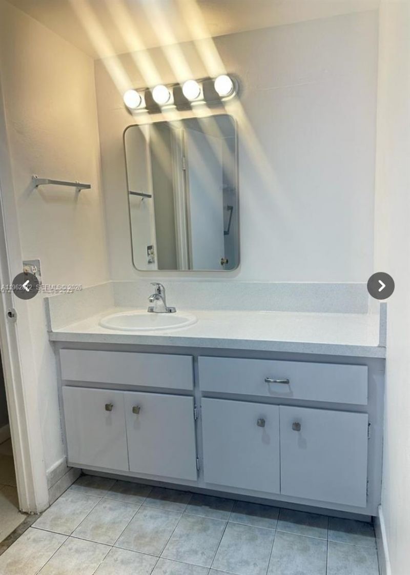 445 NE 195th St, Unit 127, Miami, FL 33179 Photo