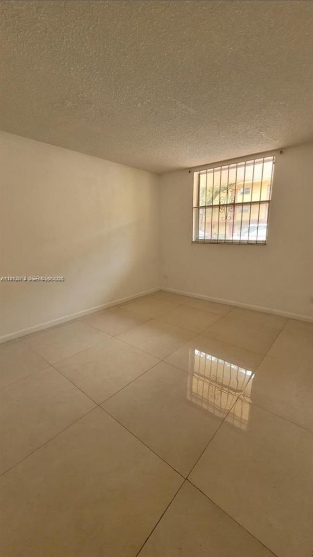 445 NE 195th St, Unit 127, Miami, FL 33179 Photo