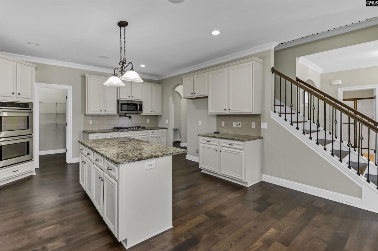 6 Alumni Lane  Photo 10