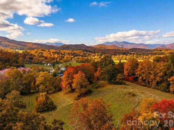 37 Amber Lane, Clyde, NC 28721