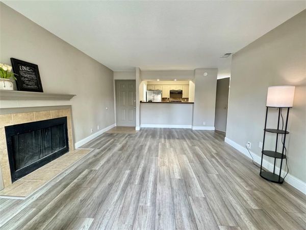 5981 Arapaho Road, Unit 303, Dallas, TX 75248
