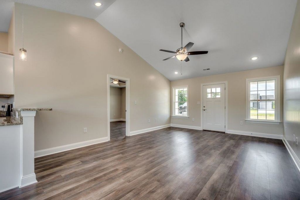 2532 Harvey Rd. Photo 5