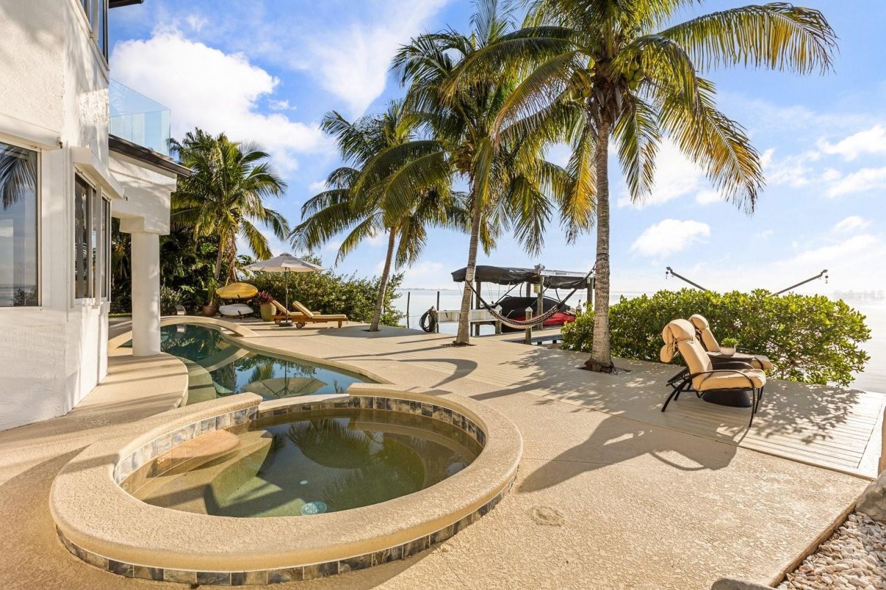 2 River Falls Dr, Cocoa Beach, FL 32931 Photo