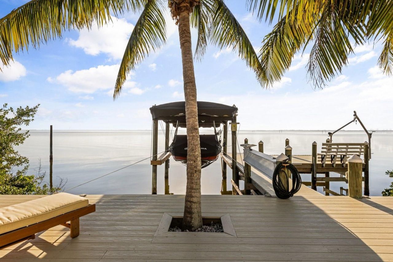 2 River Falls Dr, Cocoa Beach, FL 32931 Photo