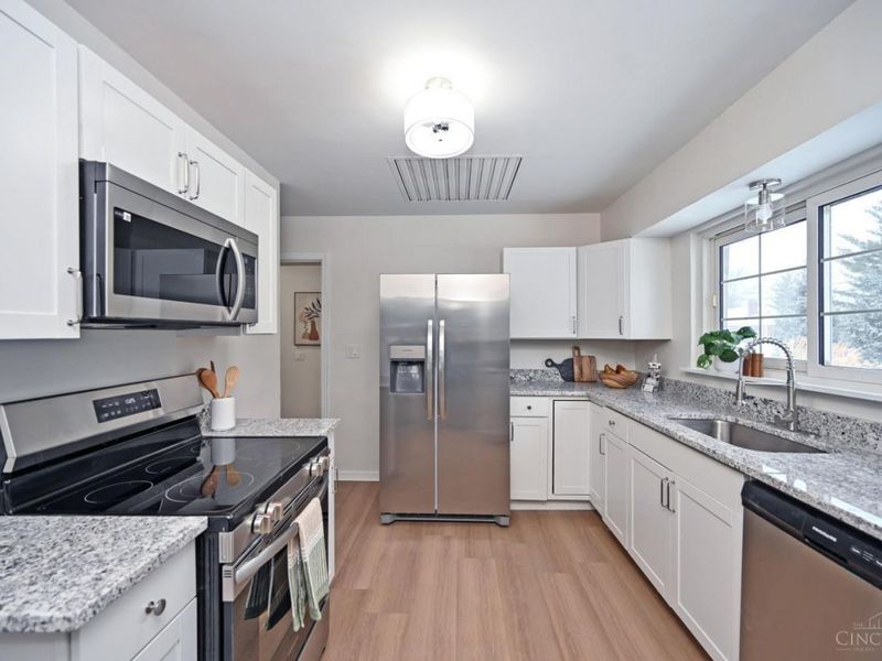 5017 Zion Road, Miami Twp, OH 45002 Photo 2