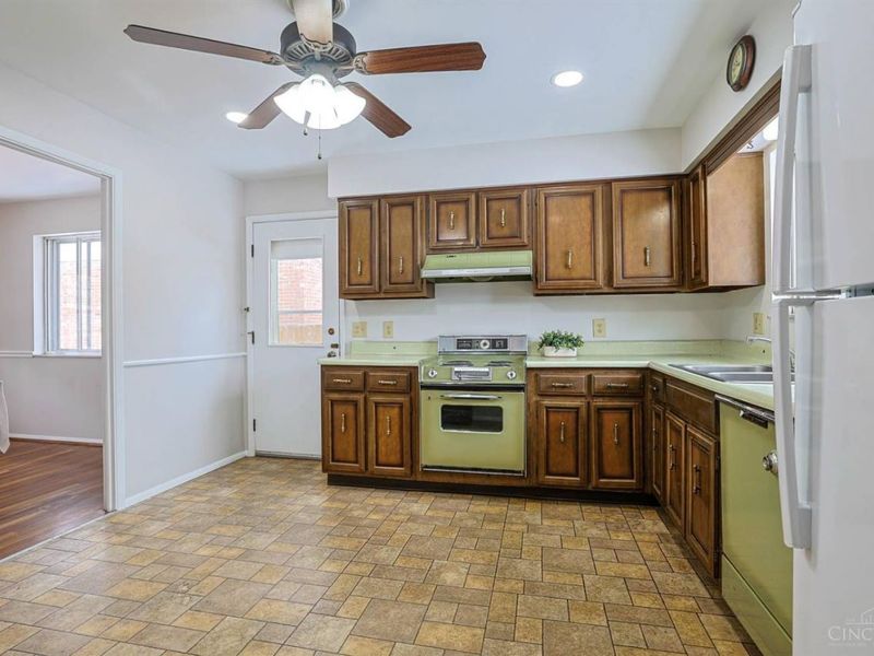 2530 Falconbridge Drive, Cincinnati, OH 45238 Photo 16