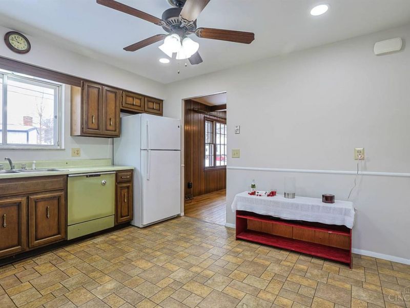 2530 Falconbridge Drive, Cincinnati, OH 45238 Photo 18