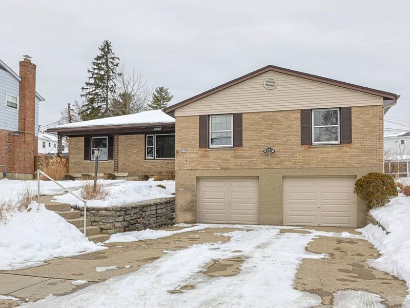 2530 Falconbridge Drive, Cincinnati, OH 45238 Photo 2