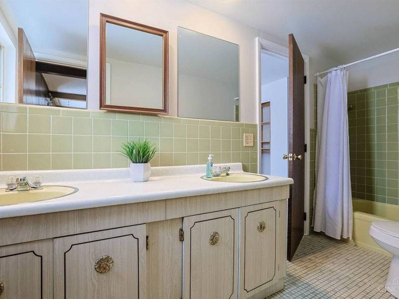 2530 Falconbridge Drive, Cincinnati, OH 45238 Photo 23