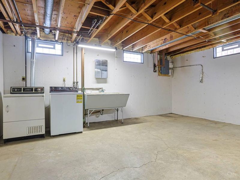 2530 Falconbridge Drive, Cincinnati, OH 45238 Photo 35