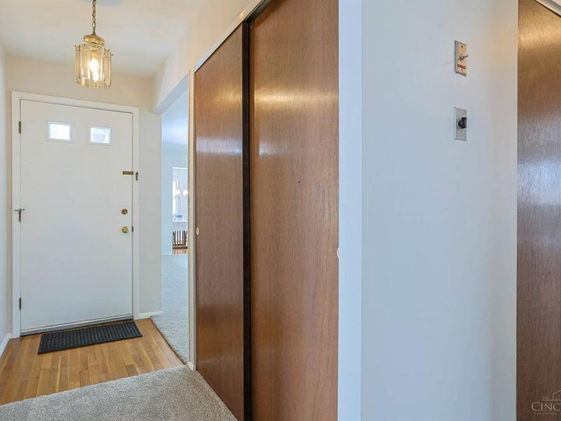 2530 Falconbridge Drive, Cincinnati, OH 45238 Photo 5