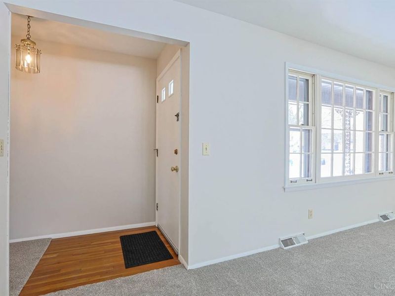 2530 Falconbridge Drive, Cincinnati, OH 45238 Photo 6