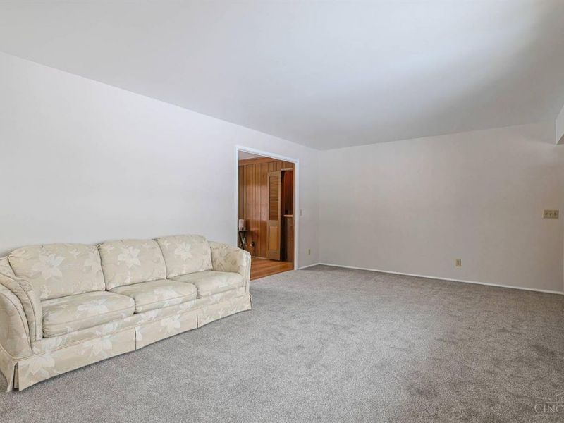 2530 Falconbridge Drive, Cincinnati, OH 45238 Photo 9