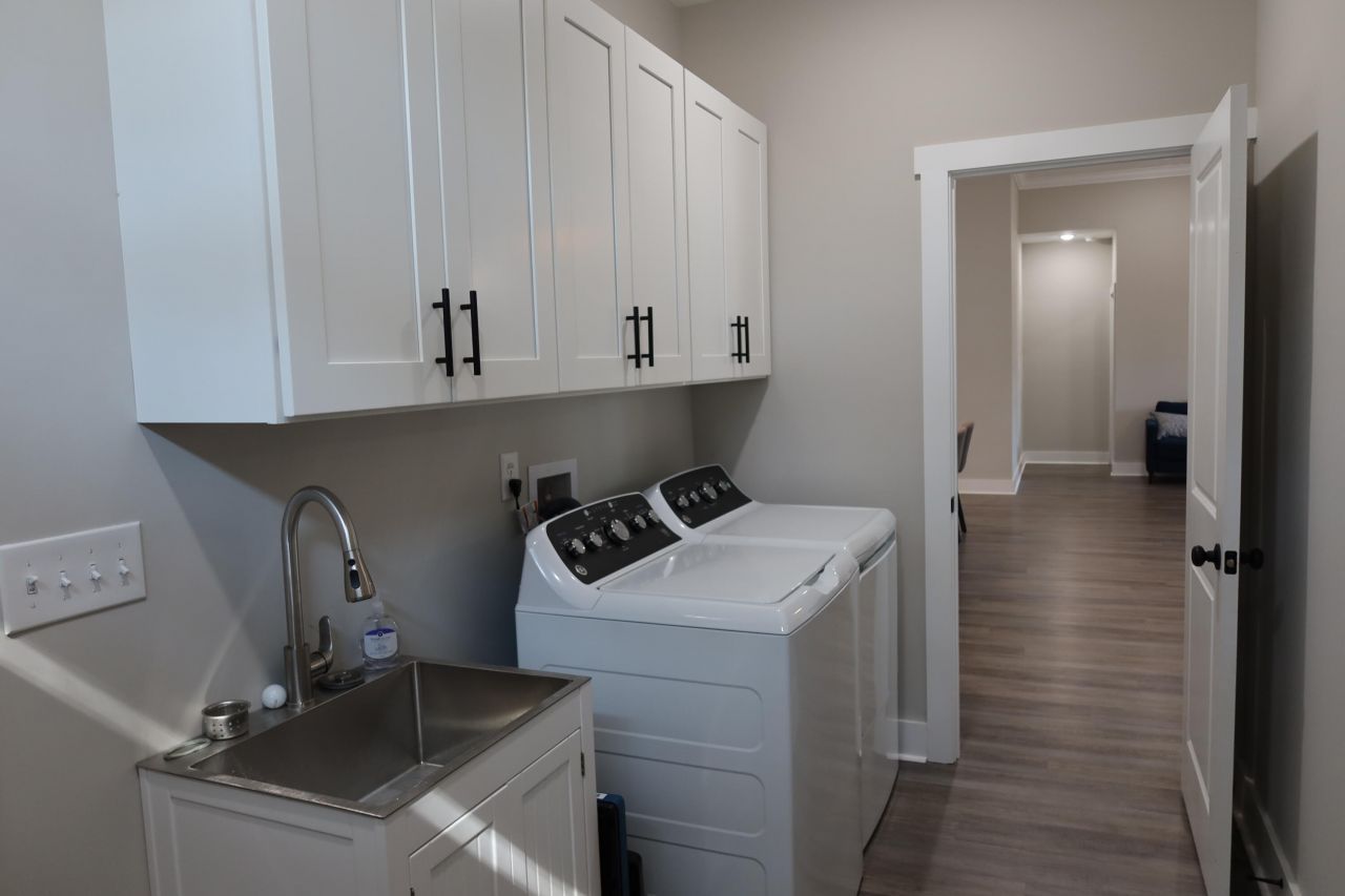 131 Green Court Photo 11