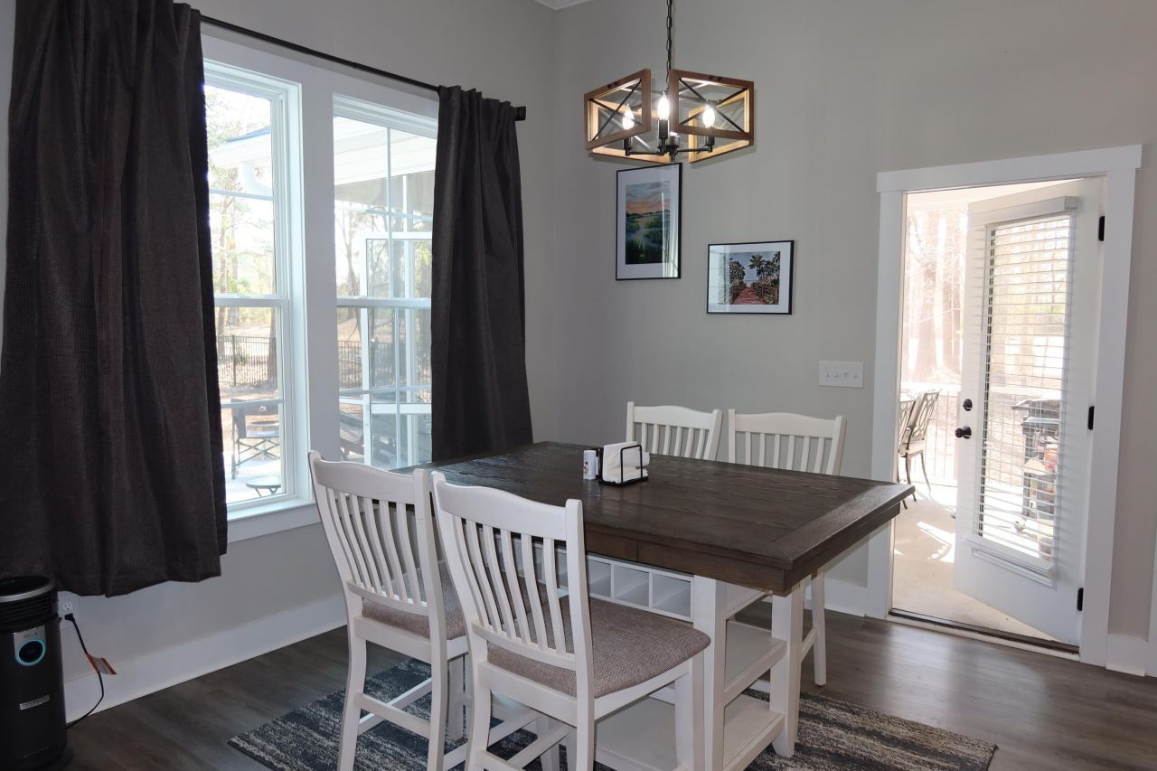 131 Green Court Photo 14