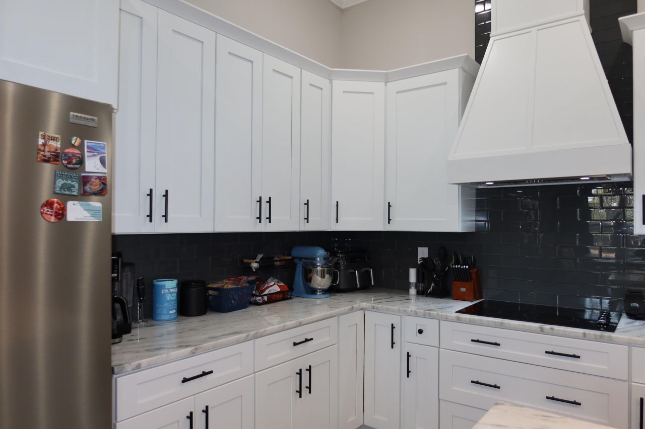 131 Green Court Photo 4