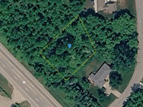 13760 Windemere Drive NW, Grand Rapids, MI 49534