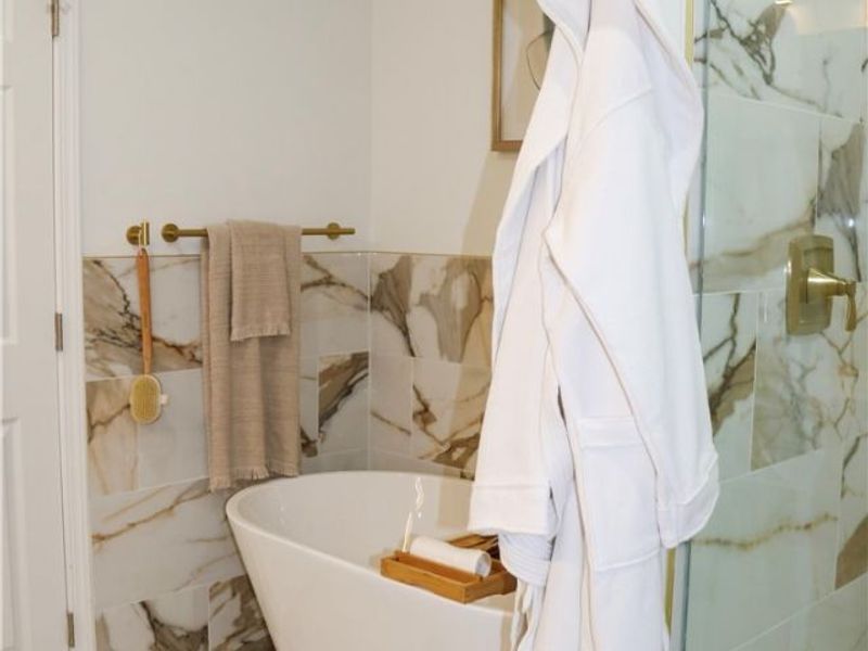 7602 Hickory, Oakwood Village, OH 44146 Photo 27