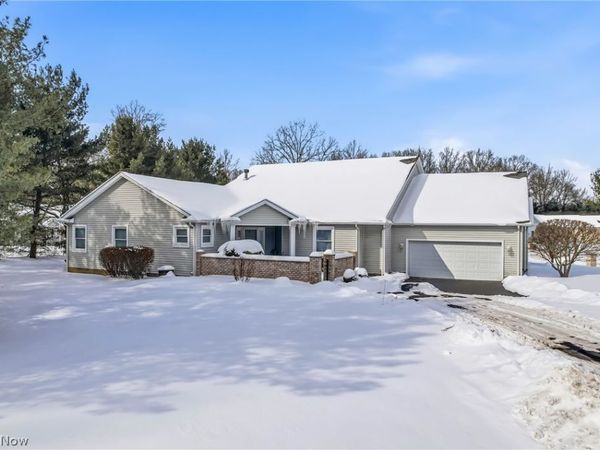 105 Nicklaus Drive, Warren, OH 44484