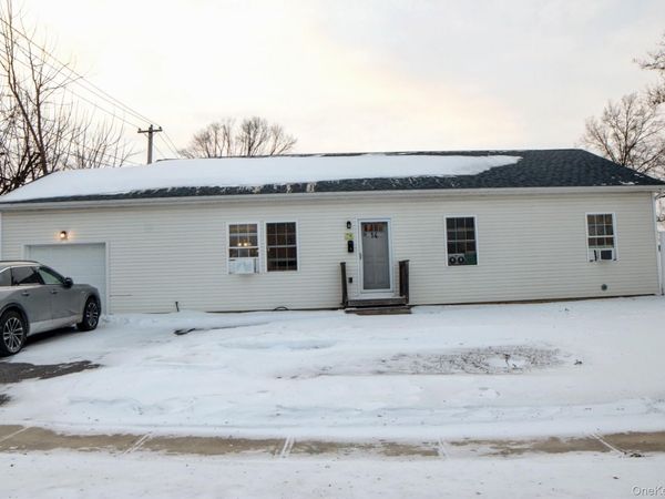 14 Bittersweet Lane, Levittown, NY 11756