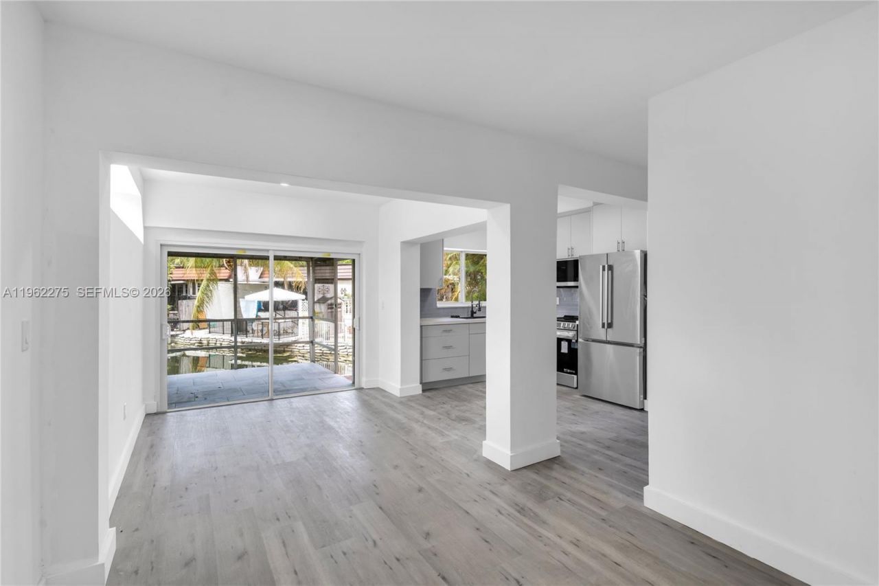 7412 Big Cypress Dr, Miami Lakes, FL 33014 Photo